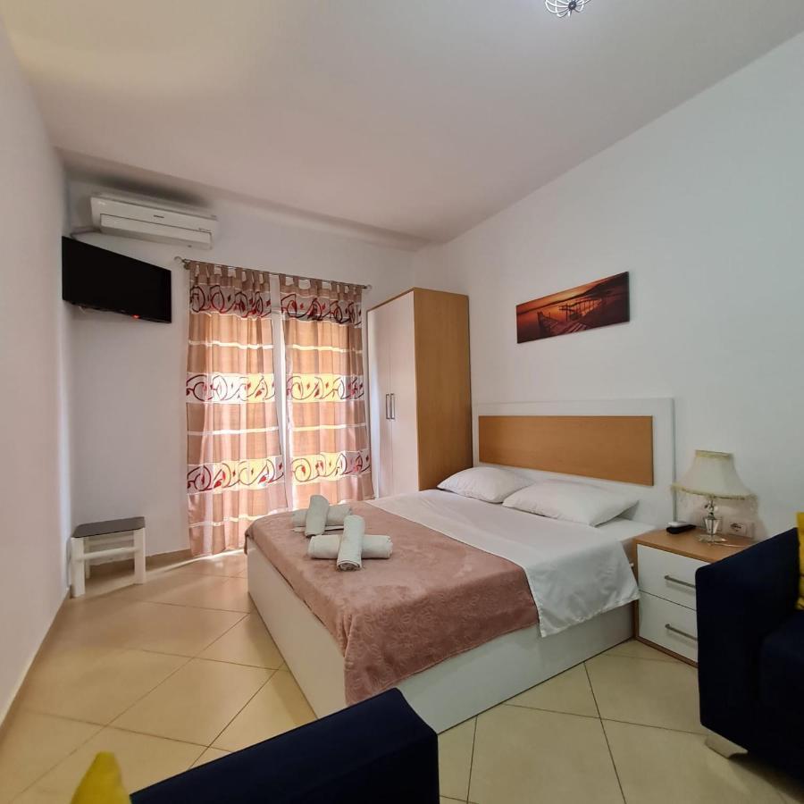 Studio By The Beach - Vlore Luaran gambar
