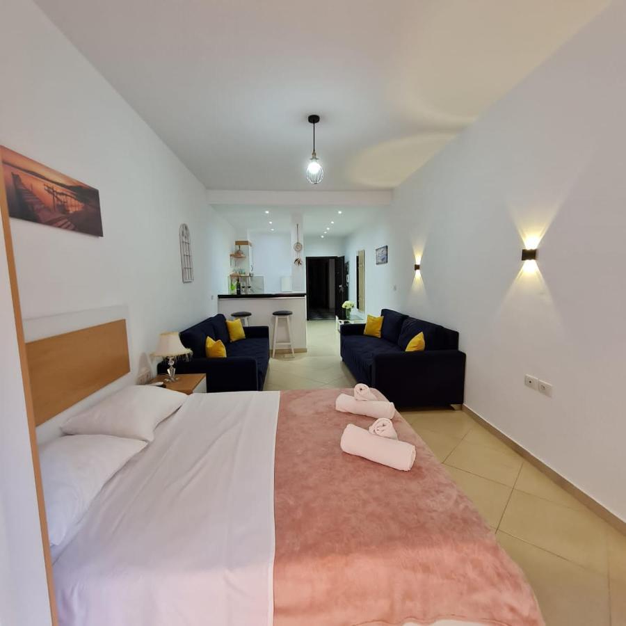 Studio By The Beach - Vlore Luaran gambar