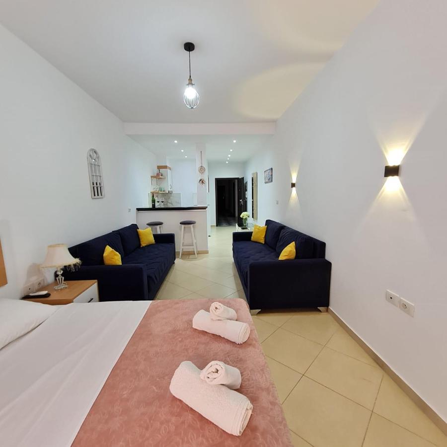 Studio By The Beach - Vlore Luaran gambar