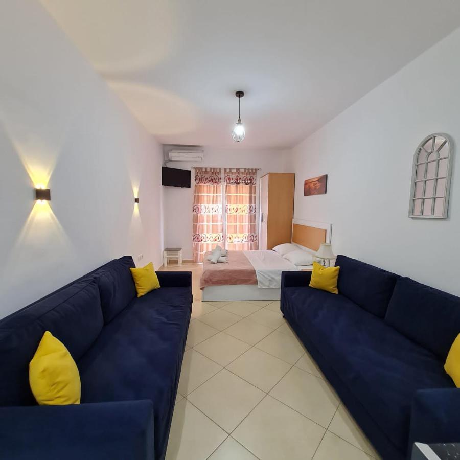 Studio By The Beach - Vlore Luaran gambar