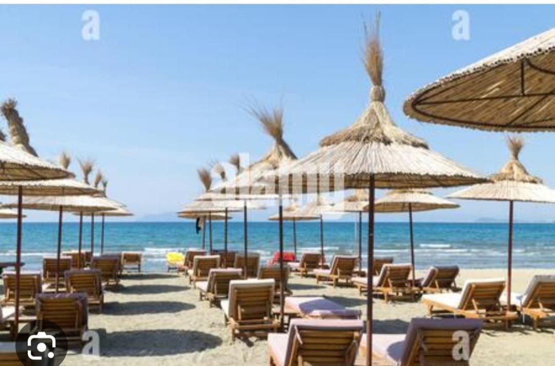 Studio By The Beach - Vlore Luaran gambar